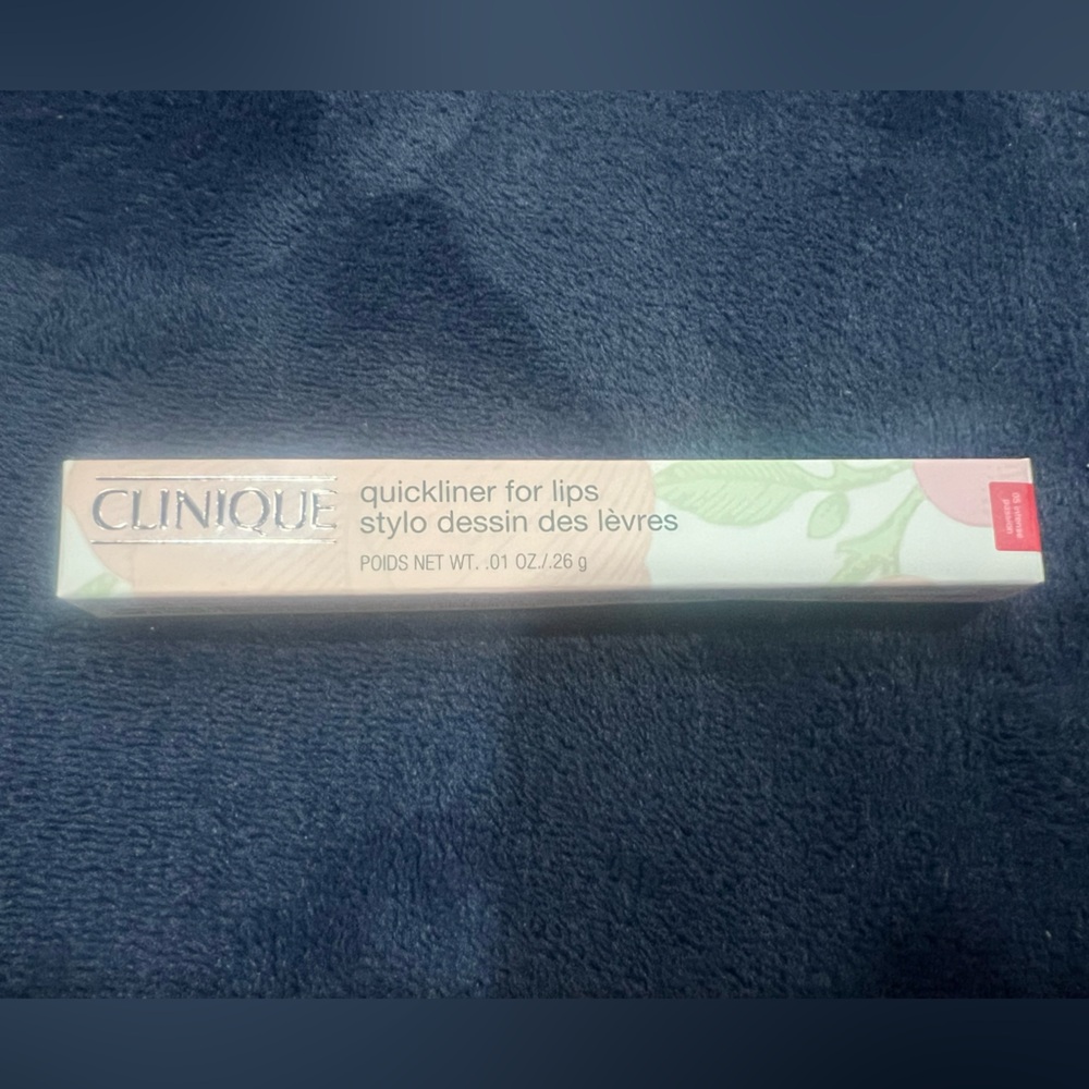Clinique Lip Liner - Intense Passion -05 - Picture 3 of 4